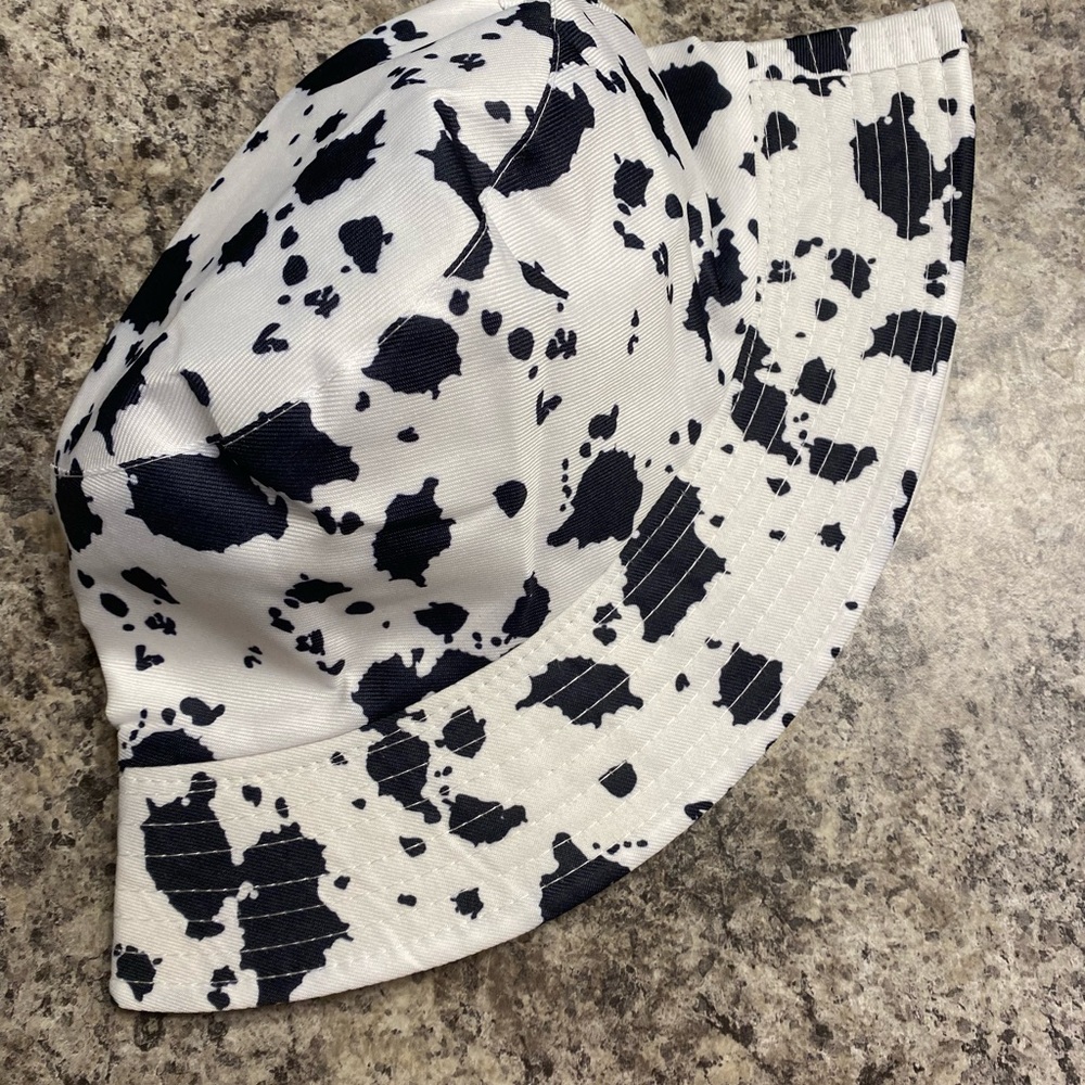 Bucket hat